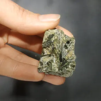 3 pics Naravni zeleni turmalin vzorcu zdravilni kamen turmalin rezina