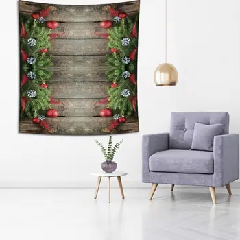 Tapiserija, Zelena Božično Drevo, Veje in Rdeče Kroglice na Rjavo Leseno Mizo decembra Zimske Počitnice Temo Tiskane Umetnosti