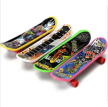 Vroče prodaje 1PC Otroci Otrok Mini Prst Odbor Fingerboard Skate Boarding Igrače Otrokom Darila Stranka Korist Igrača